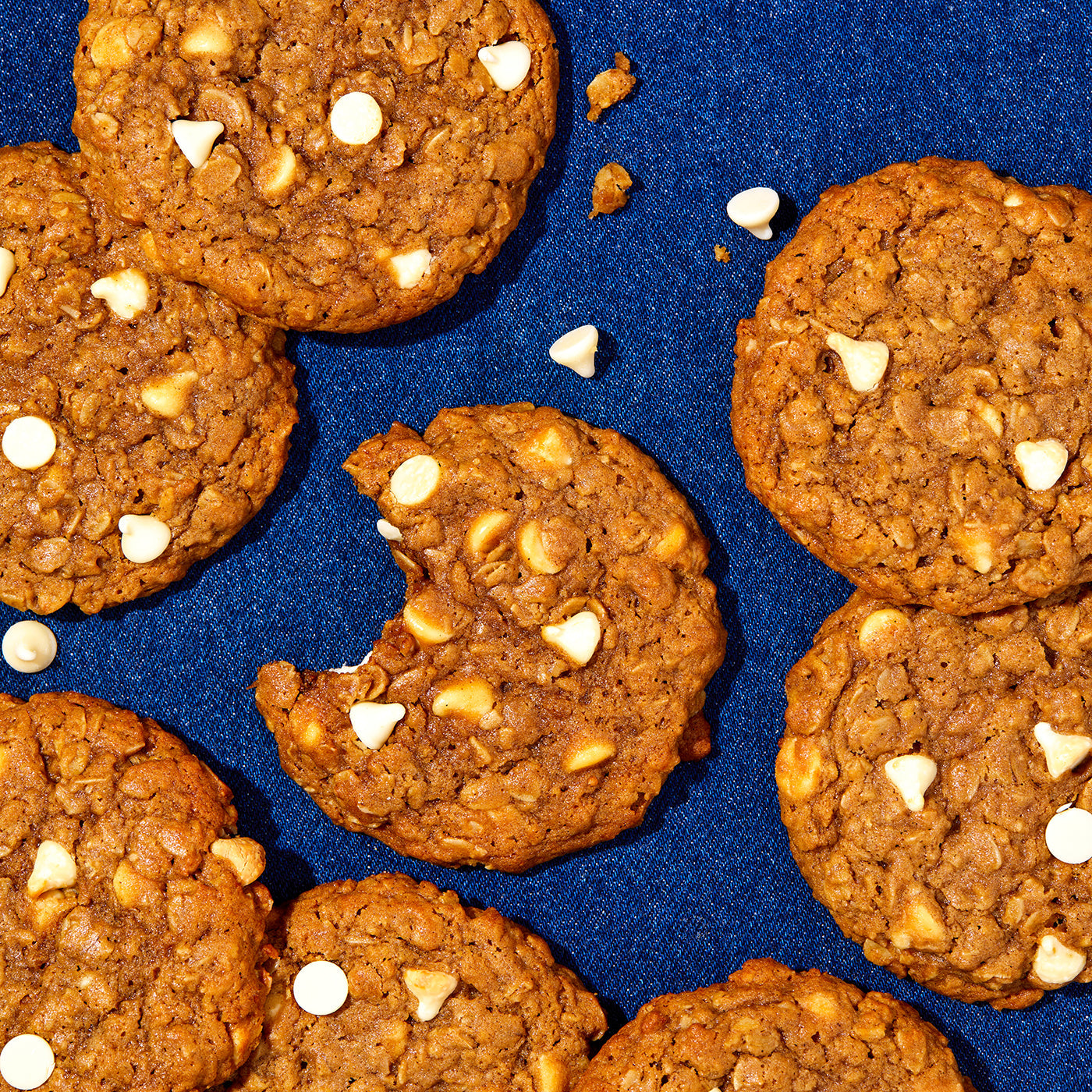 Oatmeal Cream Cookie Tin - 12 Count